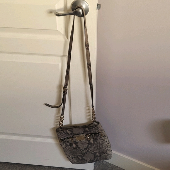 MICHEAL KORS purse - Picture 2 of 6